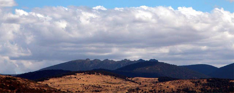 Estratocmulos desde el lado norte de Guadarrama, 7 picos al fono.