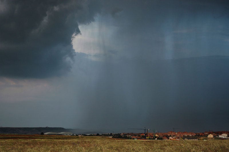 Virga en las cercanas del aeropuerto de Madrid-Barajas.